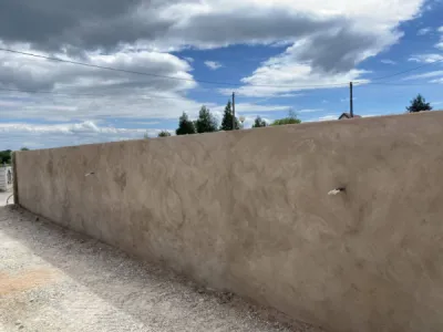 Construction de mur extérieur d'une maison à Matzenheim, près de Strasbourg CLK