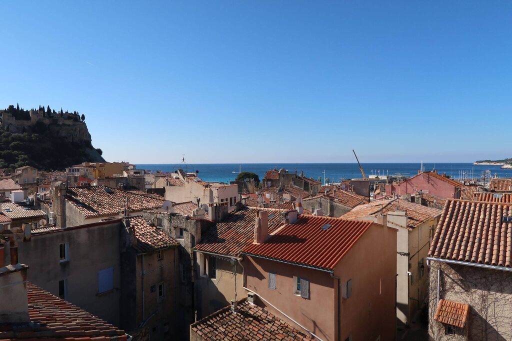 Cassis deux immeubles à vendre