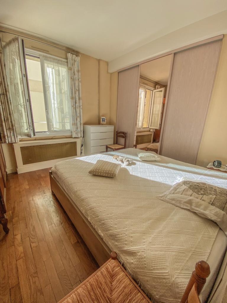 À vendre appartement avec trois chambres et parking Rouen Rive Droite 76 000