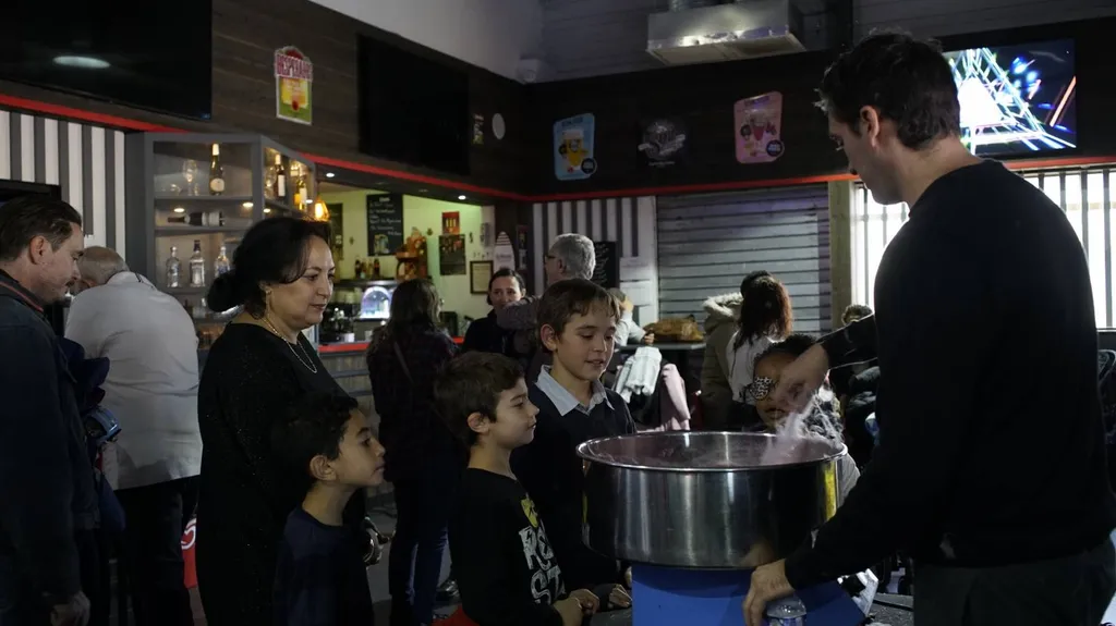 Arbre de Noël de l’entreprise Ricard à Marseille – Un événement magique organisé par Delta Game à Plan de Campagne