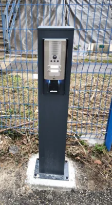 Remplacement d'un système de contrôle d'accès et d'intrusion sur un site industriel dans le quartier de la part dieu à lyon avec remplacement des bornes d'entrée et sortie du site