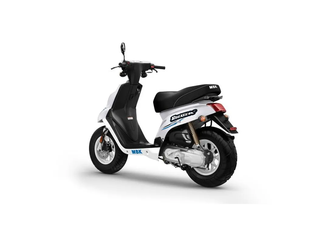 Scooter neuf MBK Booster spirit 10 pouces six fours les plages