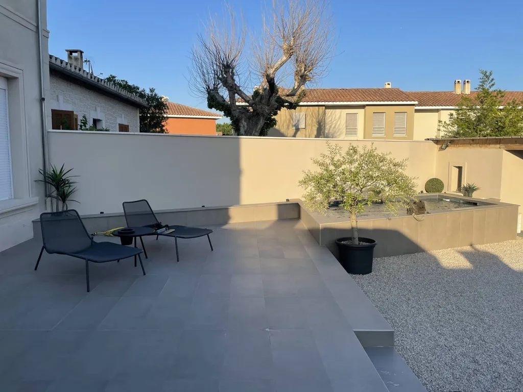 Vue d'ensemble du mur façade Est avant travaux