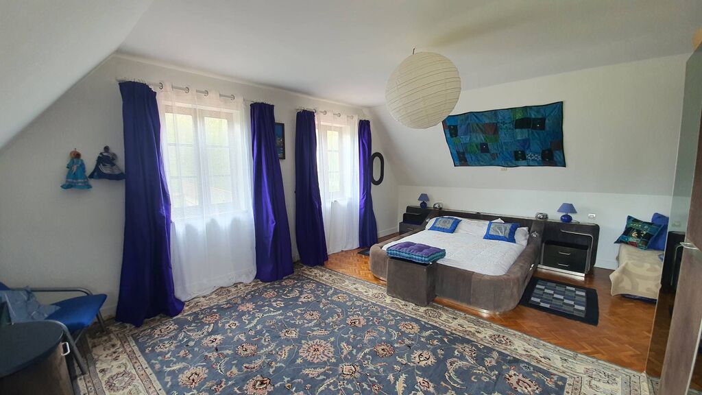 A vendre belle propriété bordée d'une rivière entre Dieppe 76200 et Mers-les-Bains 80350