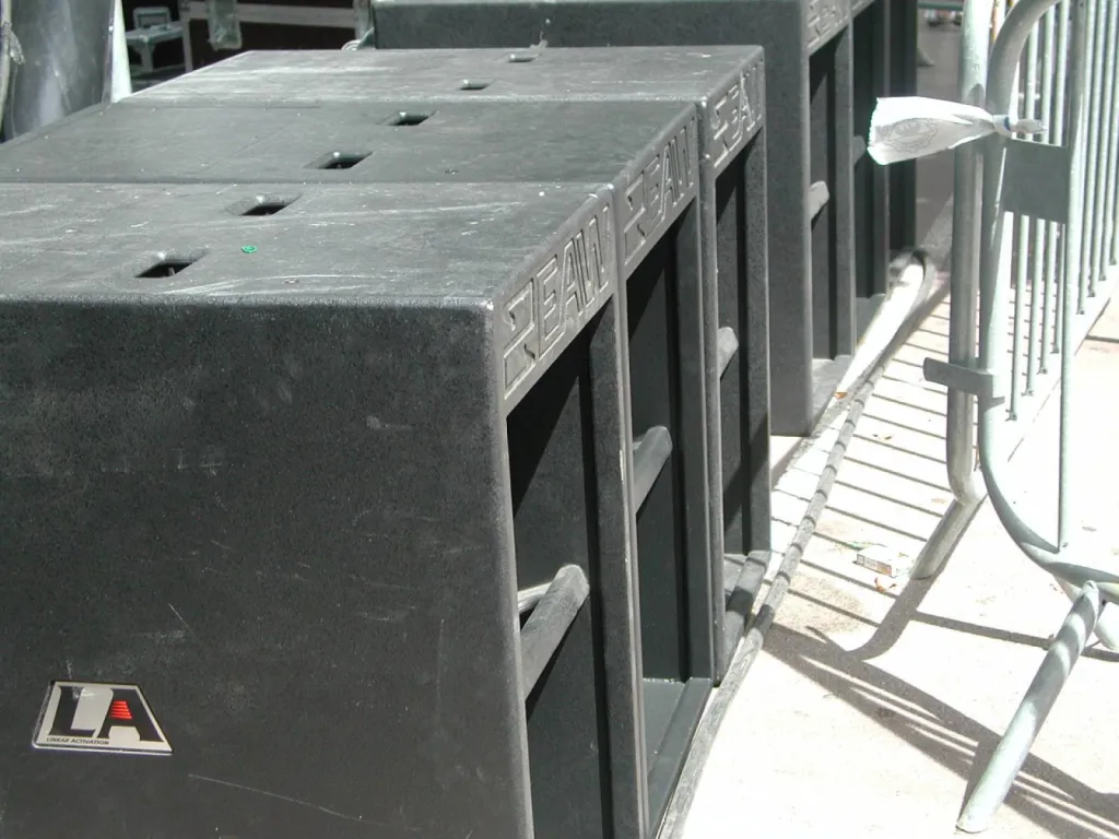 systeme son complet eaw 650z et LA400 avendre d'occasion