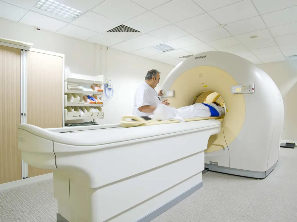 reportage photo santé Tep Scan au Centre Léon Bérard