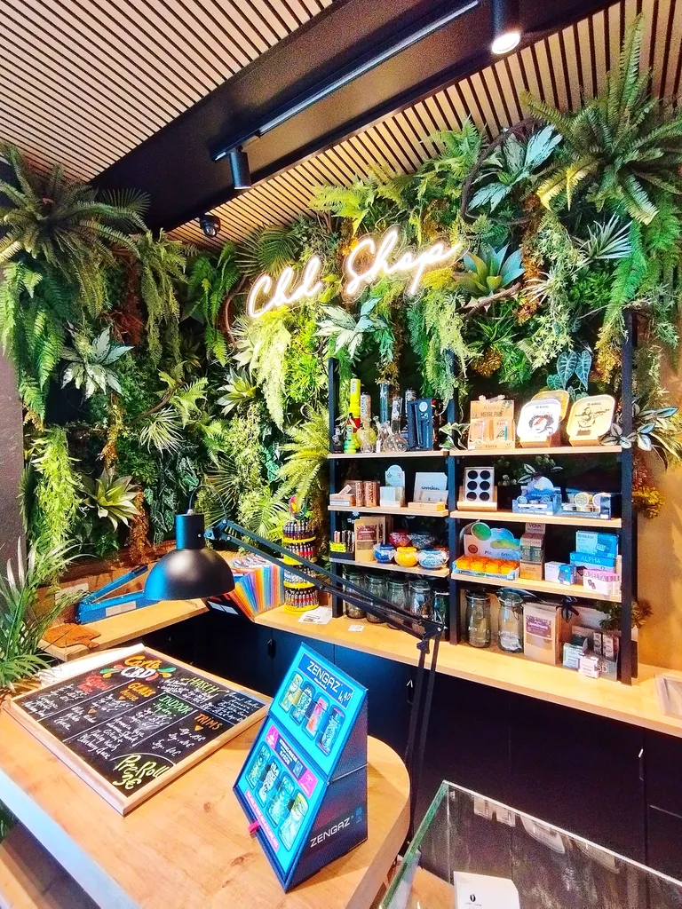 Mur végétal pour un buraliste à Feillens dans l'Ain