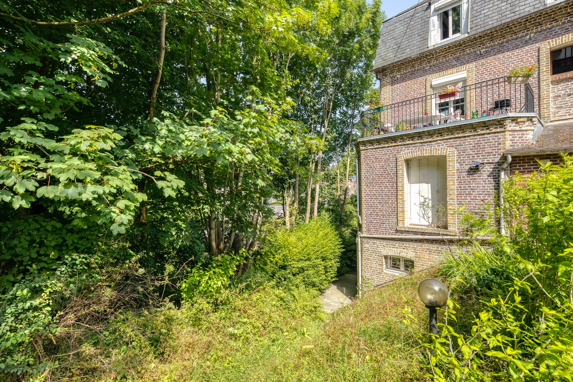 Appartement de charme de 29,40m² entièrement rénové et meublé, hauteur de Dieppe, 76.