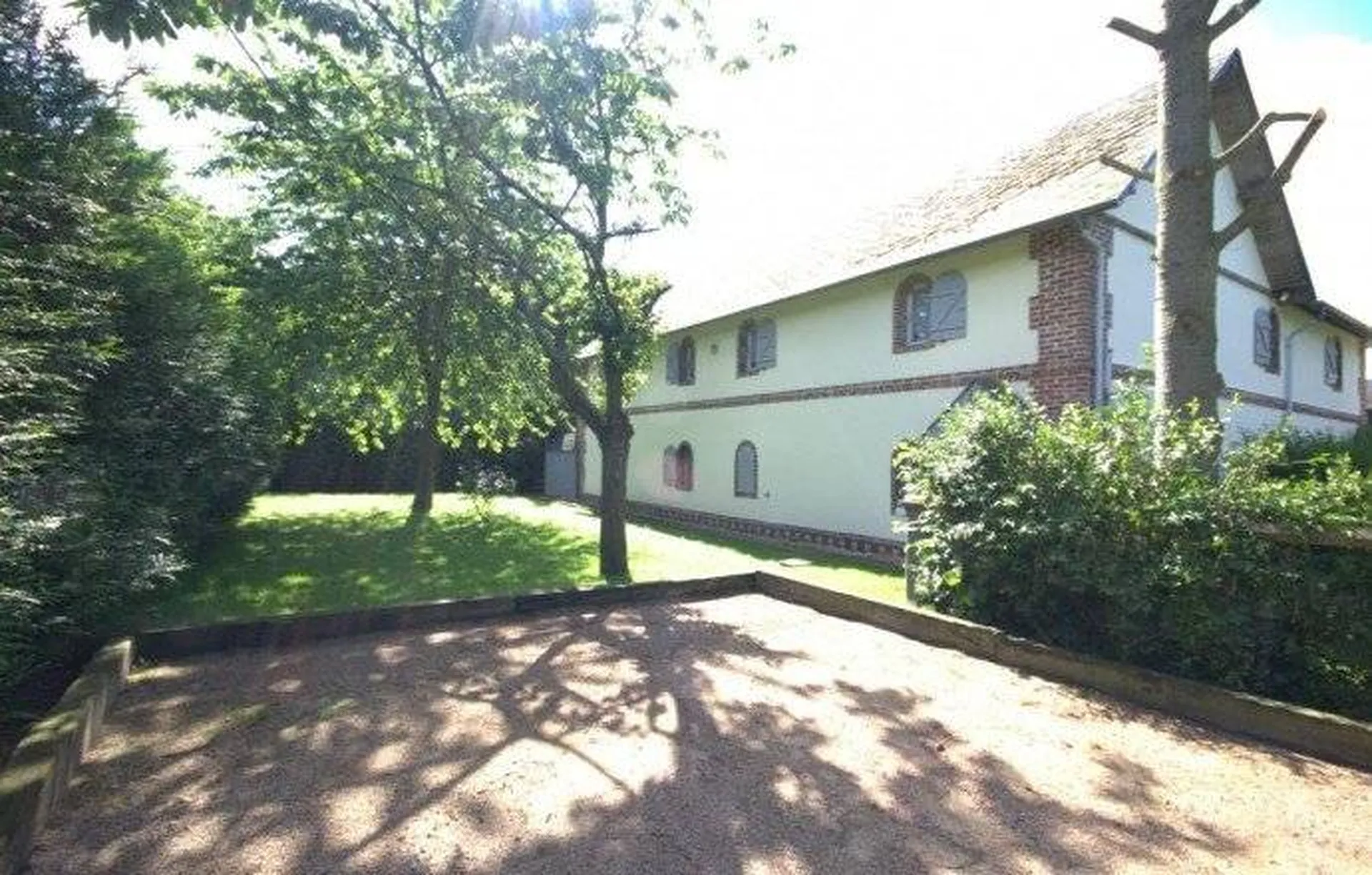 Vente demeure et ses gîtes région Bernay 27300