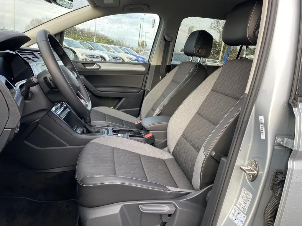 Achat Volkswagen Touran Occasion Récente proche Le Havre : 2.0 TDI 150 DSG7 chez Caudebec Automobiles Normandie