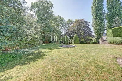 Vivez l'élégance et la grandeur d'un hôtel Particulier de Versailles, Une vie de rêve vous attend au coeur de Versailles 