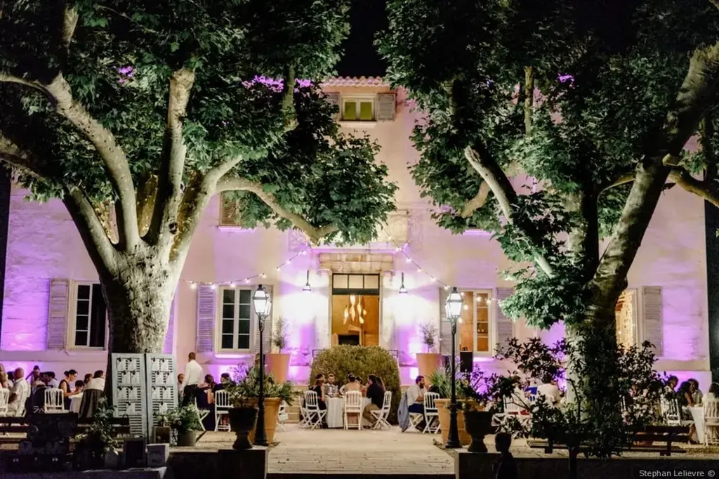 Les matériaux de TERRE DU MONDE ont été choisis pour le projet de rénovation du CHATEAU DES ANGLADES