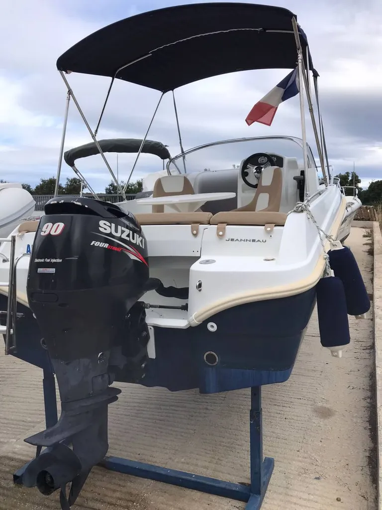 Bateau à moteur Cap Camarat 5.5 WA ocasion Bandol