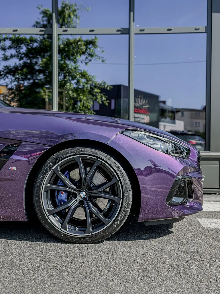 Bienvenue chez QTN​, votre partenaire pour nettoyer, rénover et protéger votre véhicule avec un service personnalisé, des finitions irréprochables et un accompagnement adapté à vos besoins.