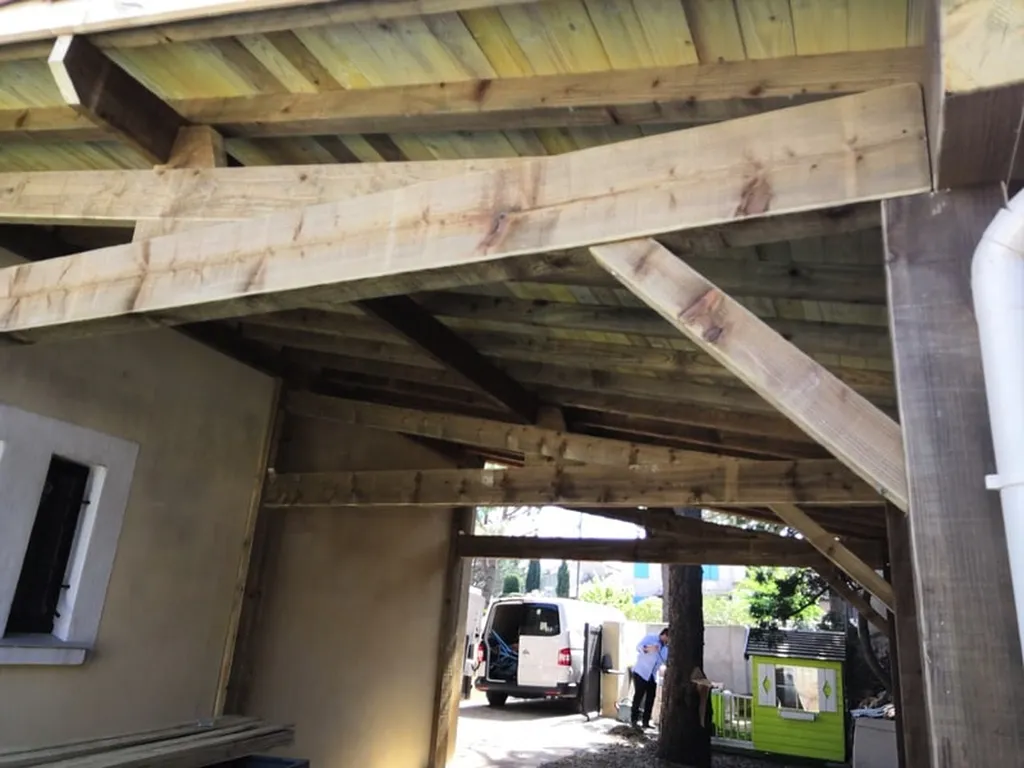 Construction d’abris de voiture à ossature en bois à Frontignan