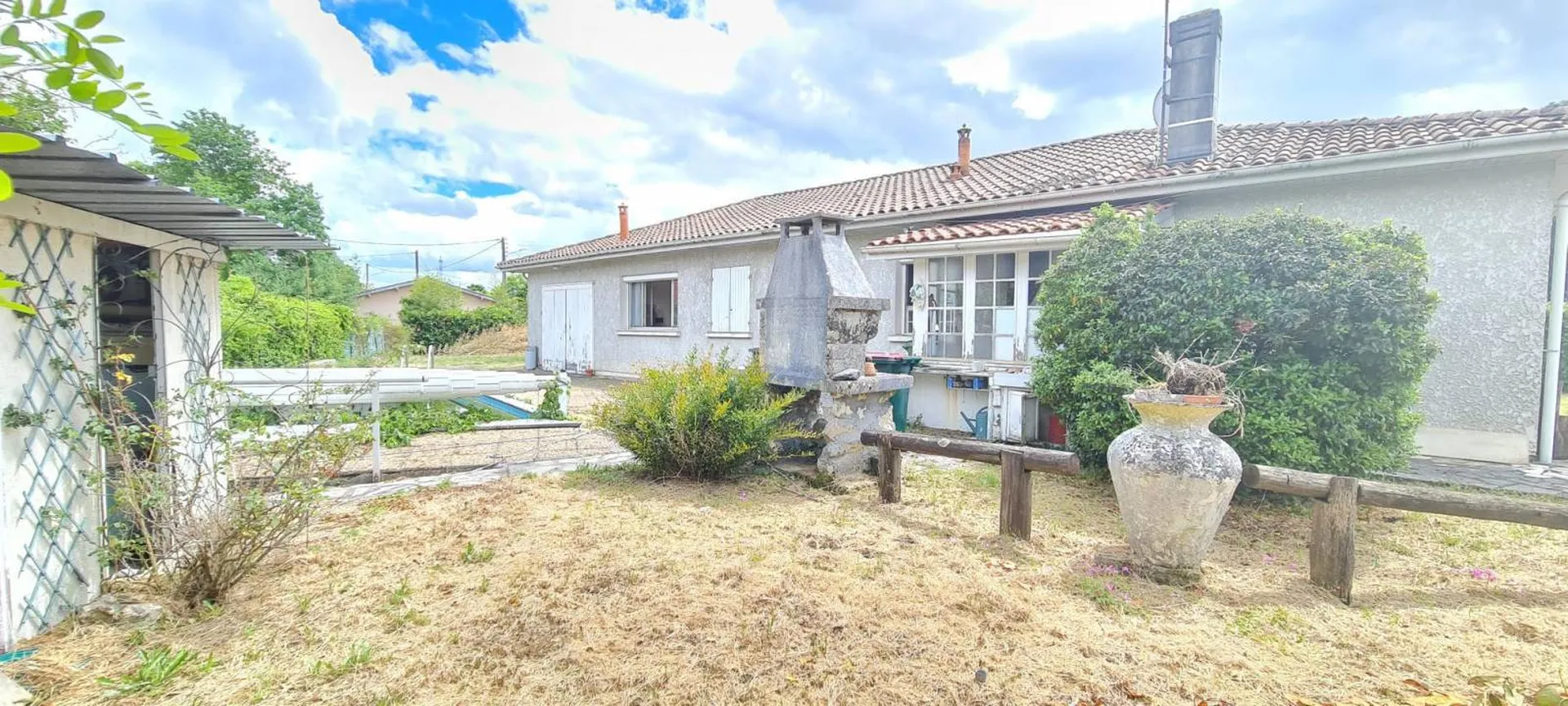 A vendre maison avec garage et piscine proche Tram
