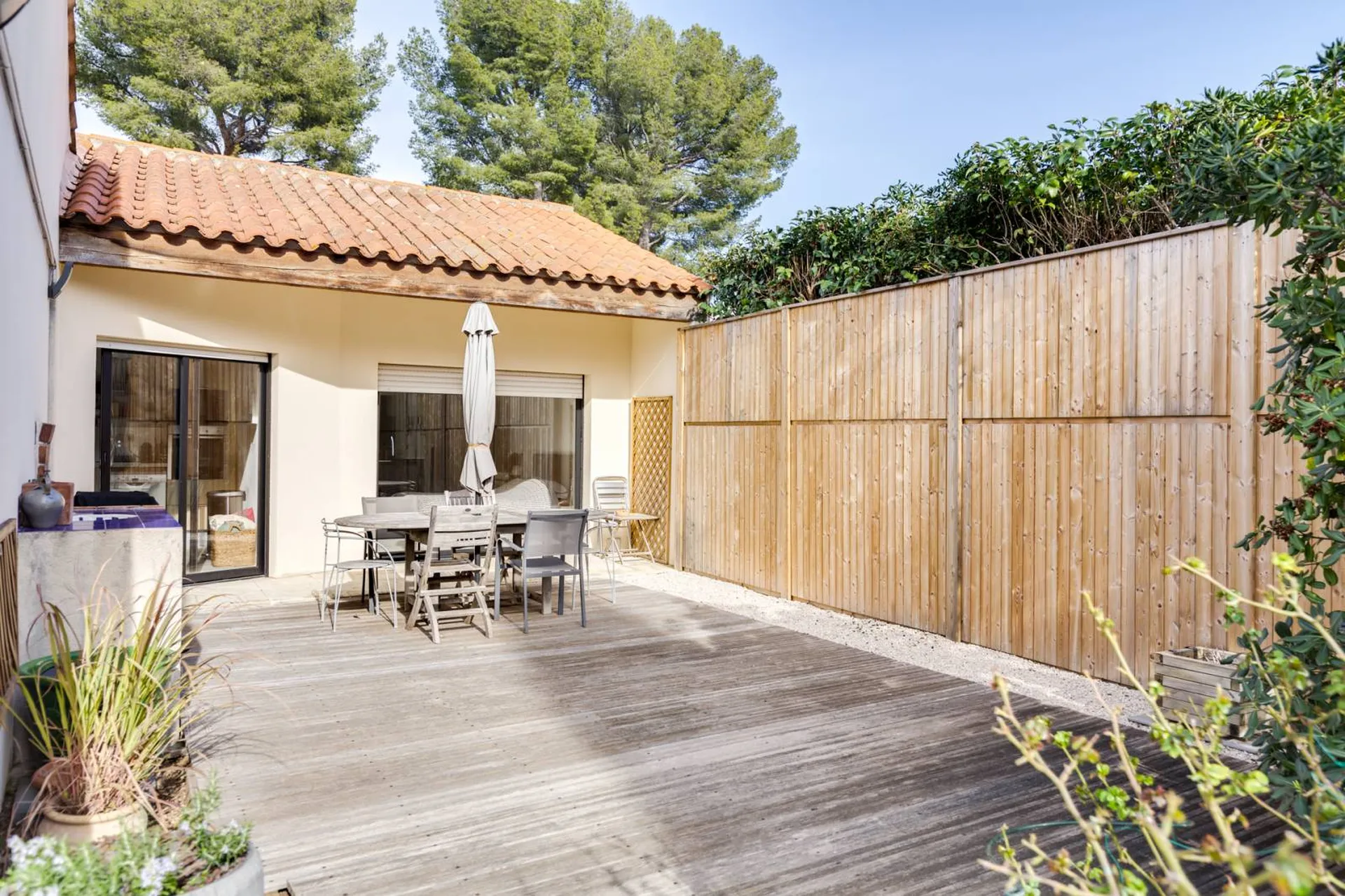 Vente villa de plain-pied Cassis  avec piscine et parkings dans lotissement sécurisé