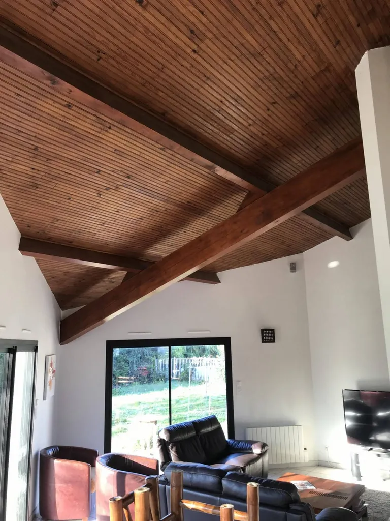 Plafond tendus BARRISOL entre poutres ou en rampant - Plafonds Tendus Occitans St Gaudens
