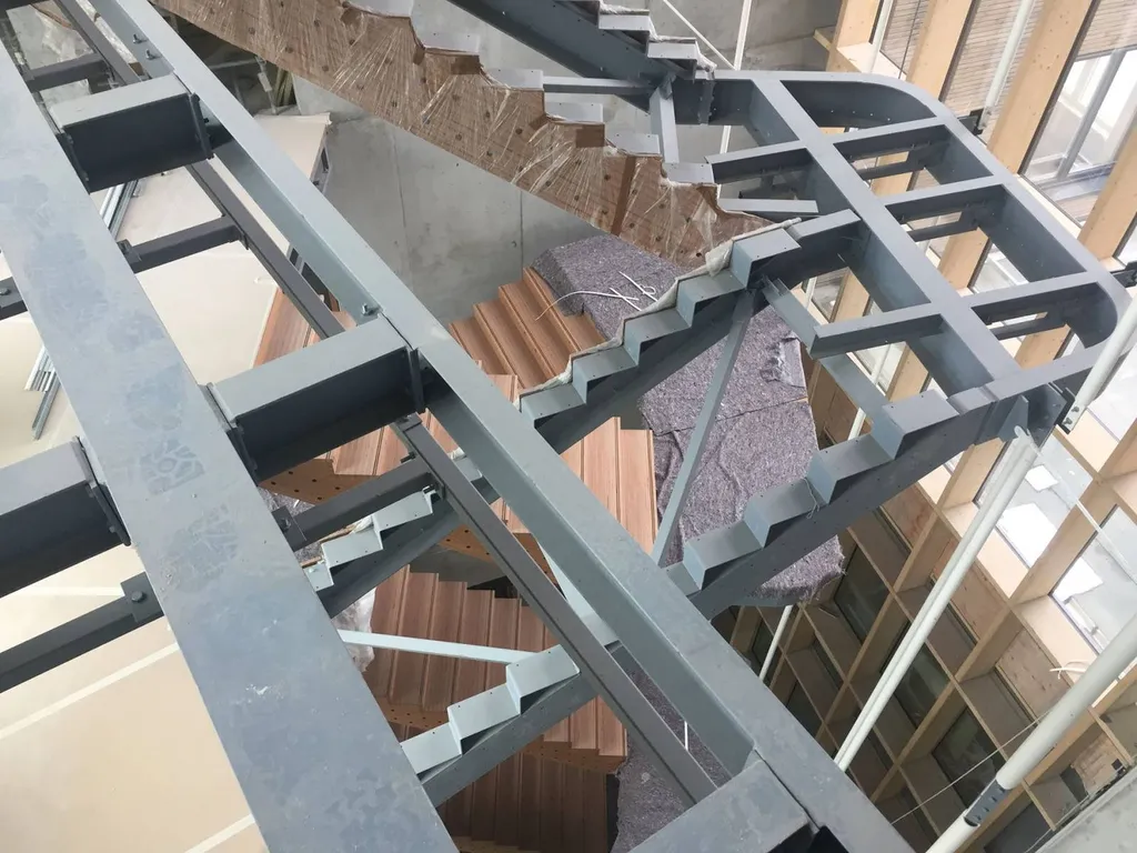 Etude pour la fabrication d'un grand escalier en structure métallique en Gironde