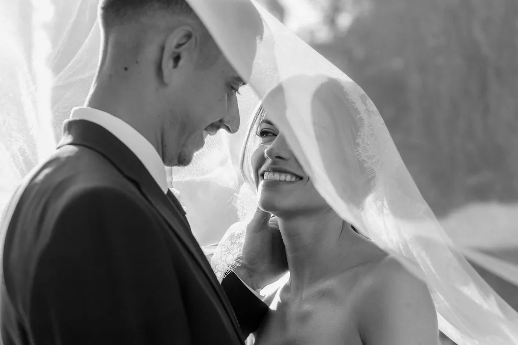 La meilleure wedding planner de Bordeaux pour un mariage élégant, chic et romantique dans un château - Les Mariages de Mademoiselle L - Crédit photo Tatiana Fomina