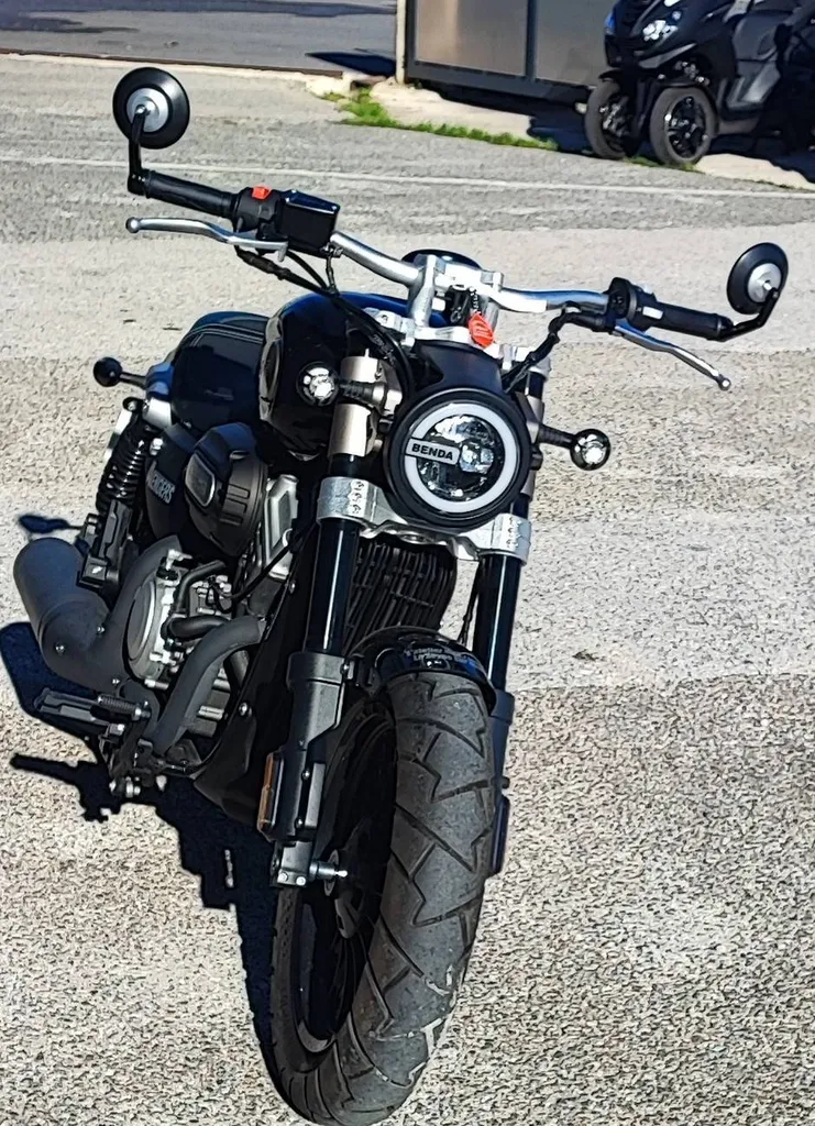 BENDA AVENGERS 300 DU 06/2025 AVEC 1200KM.