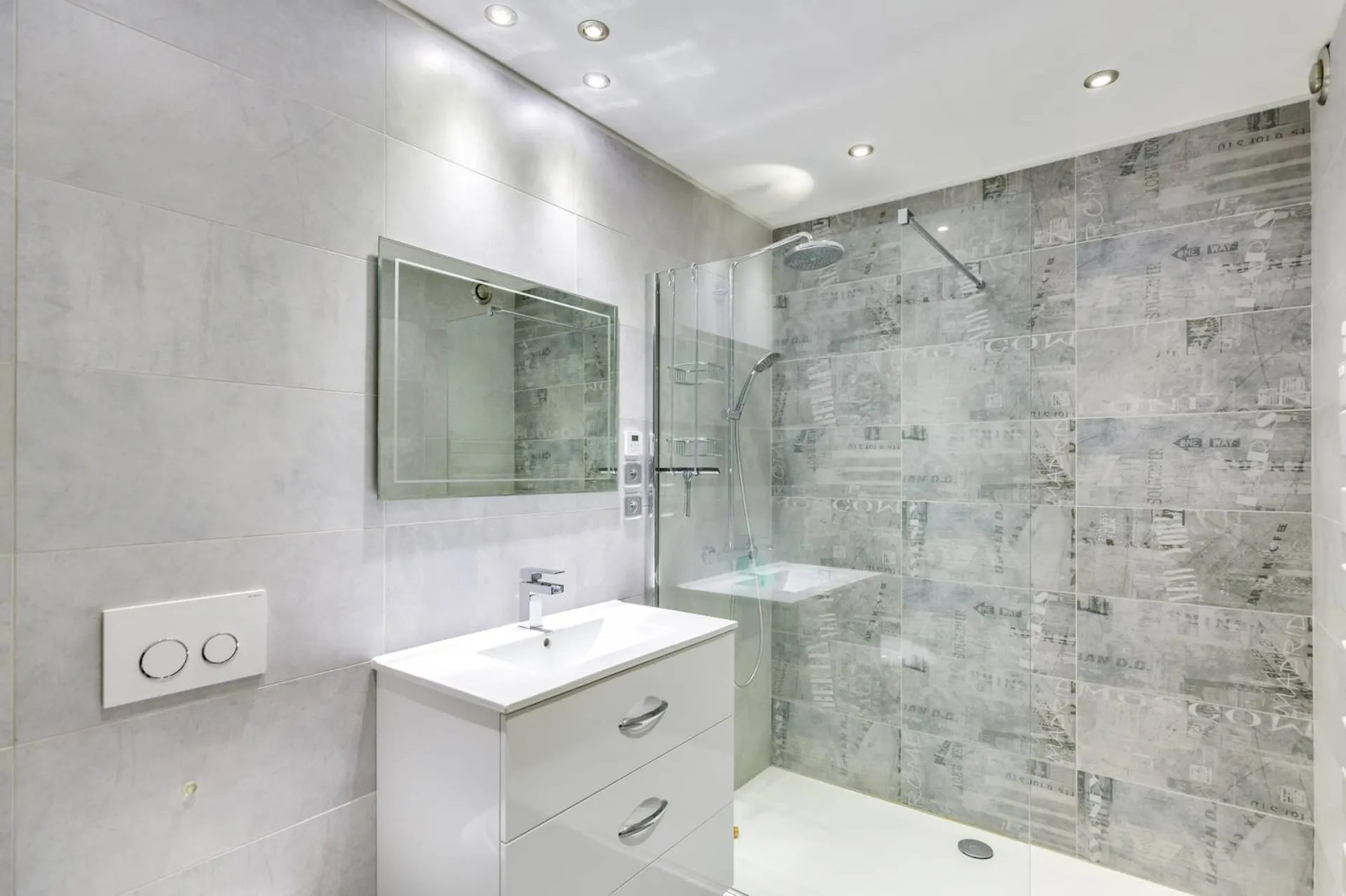 Vente villa T5 Cassis  avec piscine et dépendance dans clos sécurisé à l'entrée du village