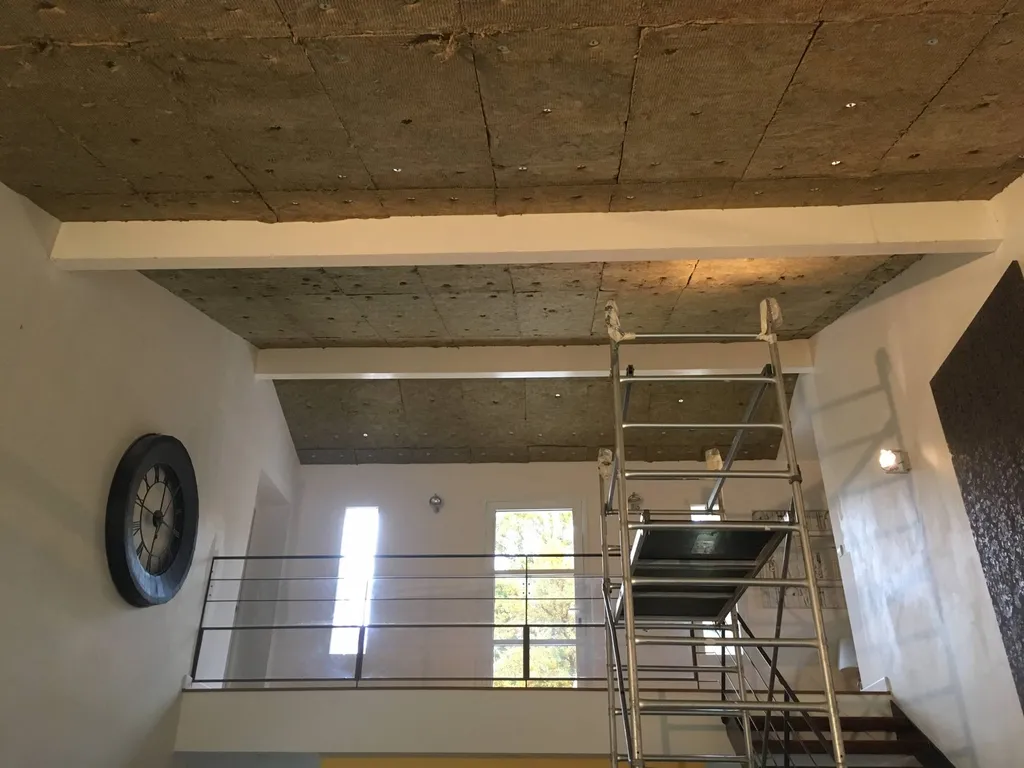 Plafond tendus BARRISOL entre poutres ou en rampant - Plafonds Tendus Occitans Muret