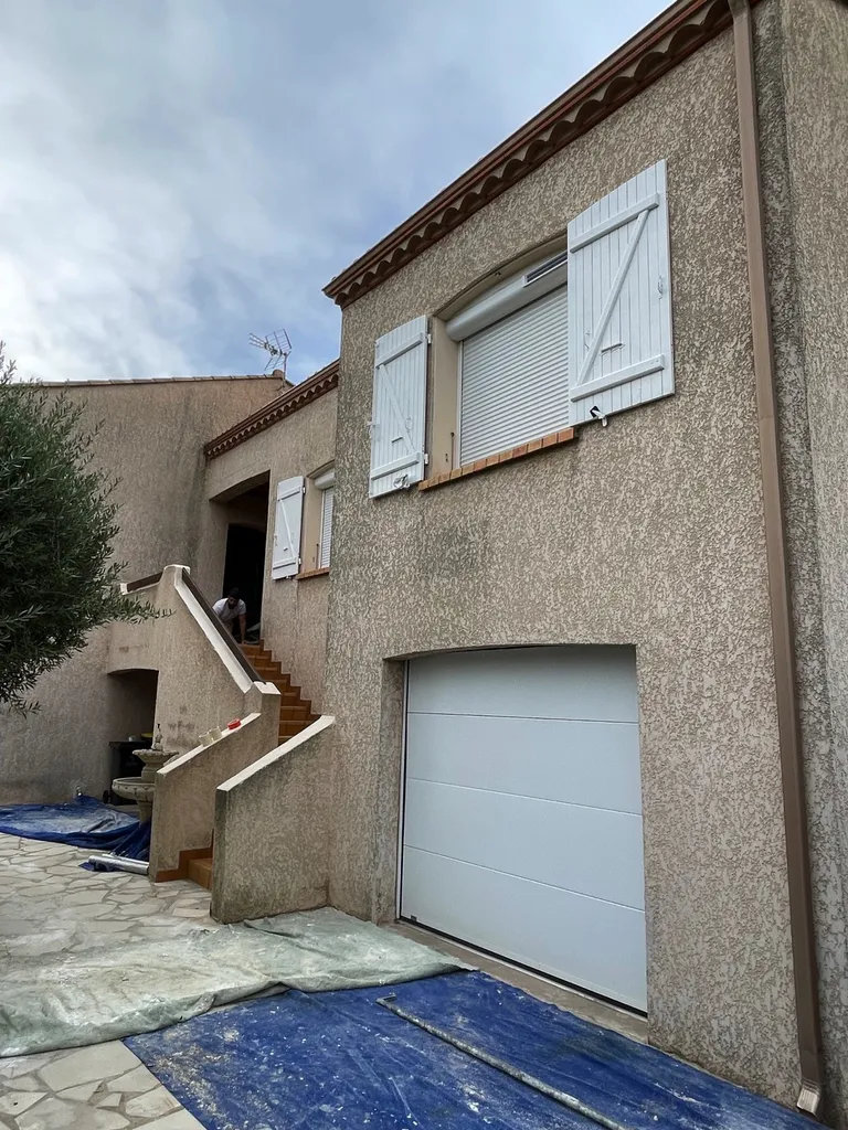 Rénovation d’une façade en pierre sur Agde dans l’Hérault