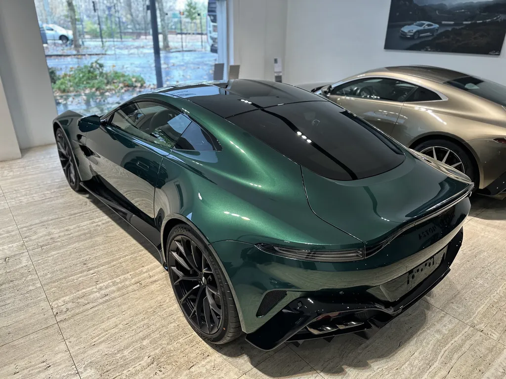 Film de protection PPF Aston Martin Vantage spécialiste de la protection carrosserie sur l’Ouest Lyonnais proche Tassin la demi lune 