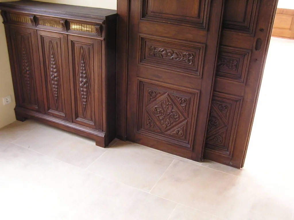 Pierre de France adouci pour sol intérieur Château à Saint-Tropez