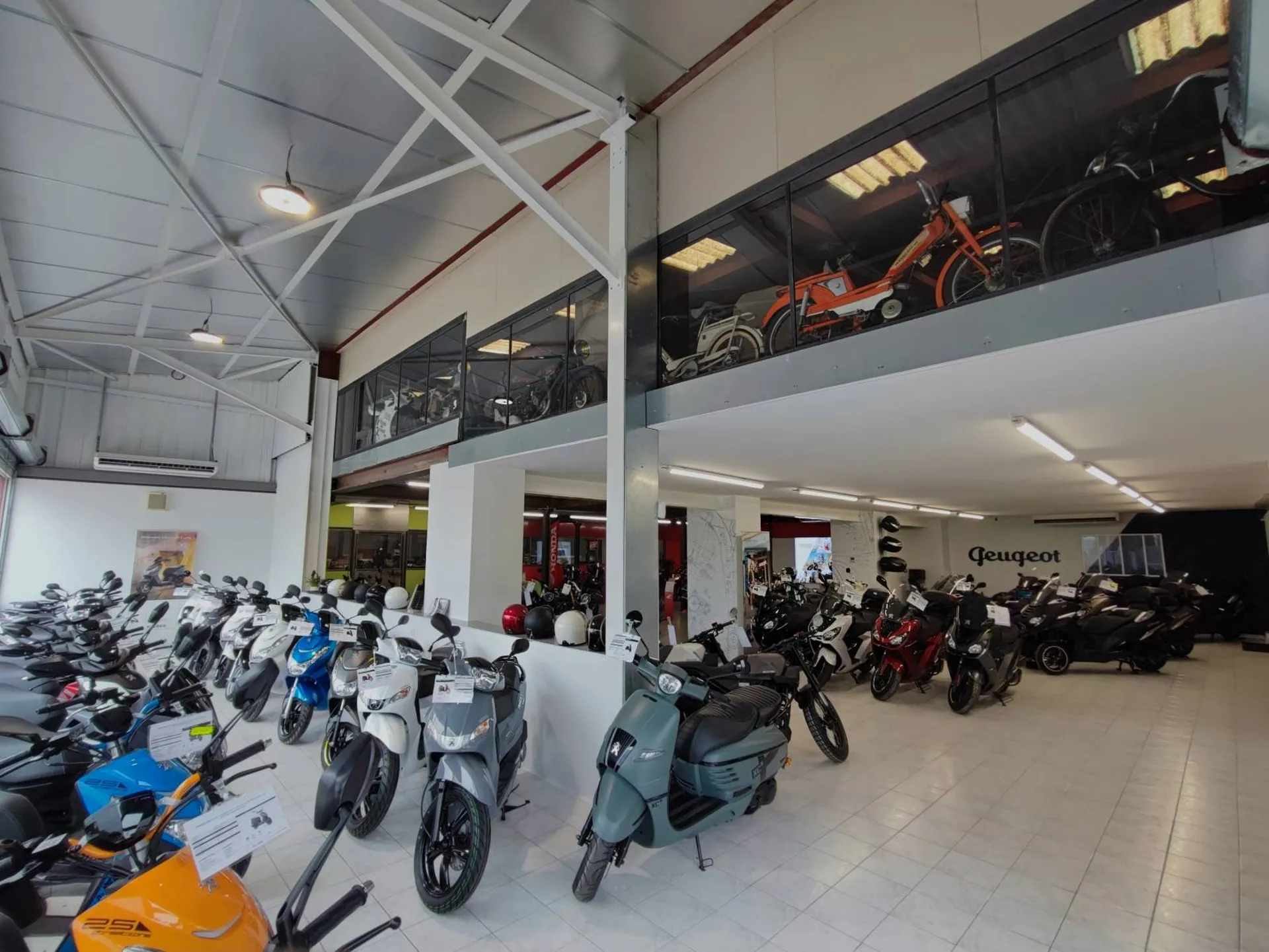MAGASIN PEUGEOT LA SEYNE SUR MER 
