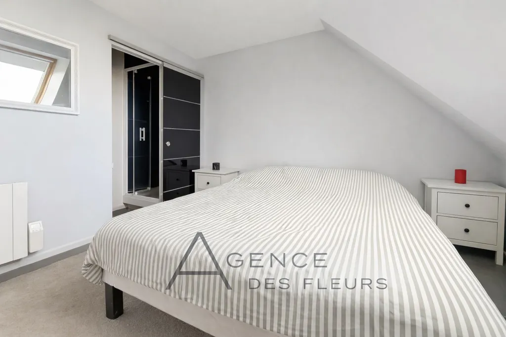 À vendre, charmant pavillon de 100 m² édifiée sur un terrain de 401 m²  sur la commune de OISSEL 76350