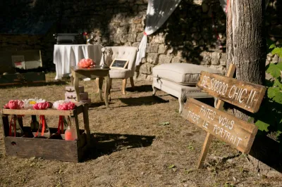 Origanize a Vintage Wedding in a Beautiful Bastide in middle of Olive Trees near to Aix-en-Provence in Provence