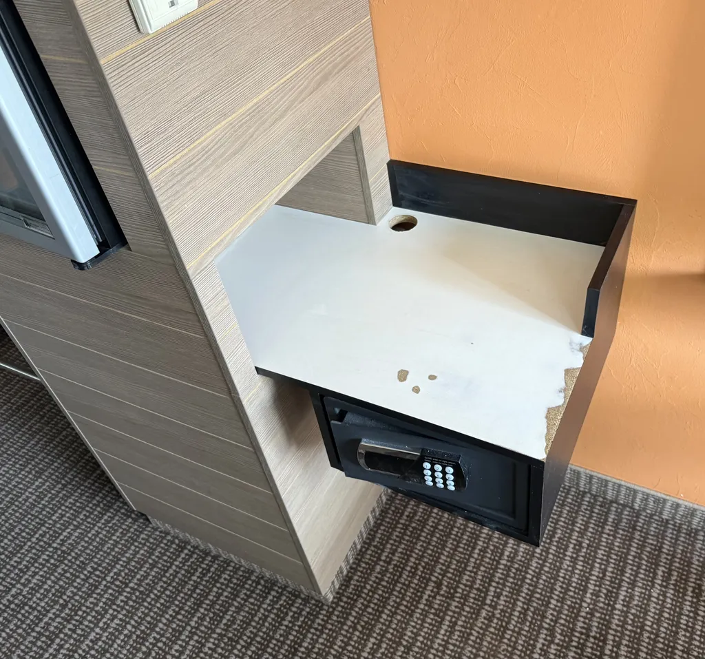 Rénovation de tablette avec adhésif Cover Styl' dans des chambres de l'hôtel Diana à Molsheim proche de Geispolsheim