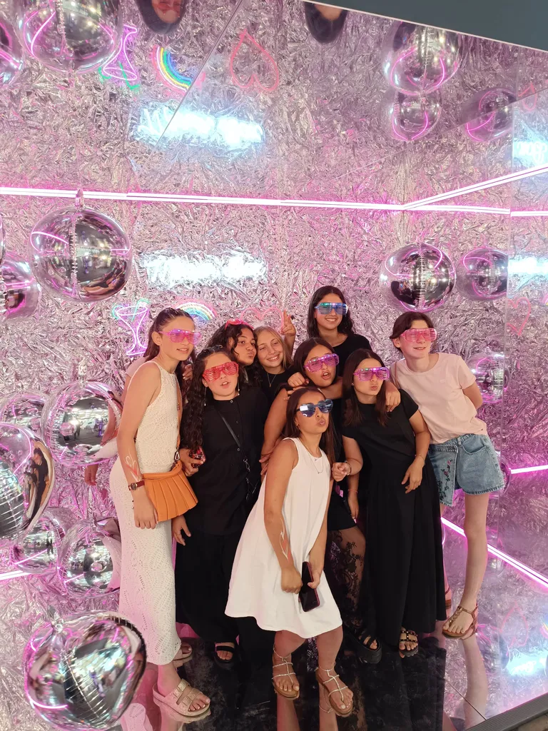 mirror-box-marque-blanche-bat-mitzvah-massilia-beach-marseille