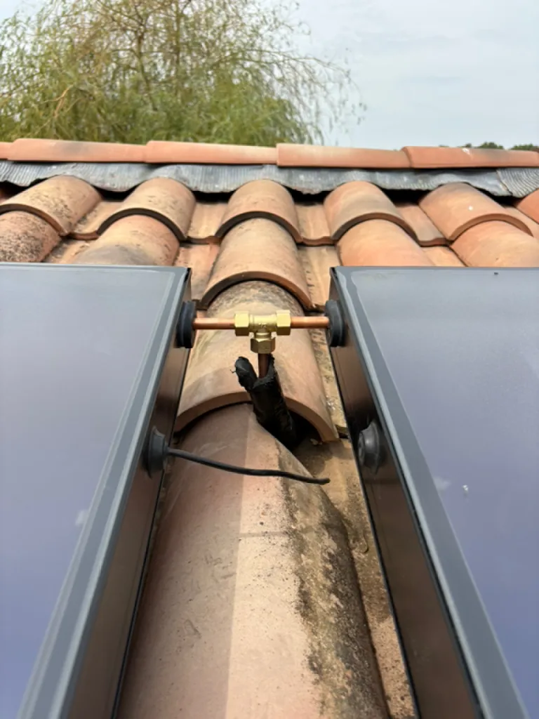 Installez un chauffe-eau solaire au meilleur prix dans le Var à Barjols avec PESS