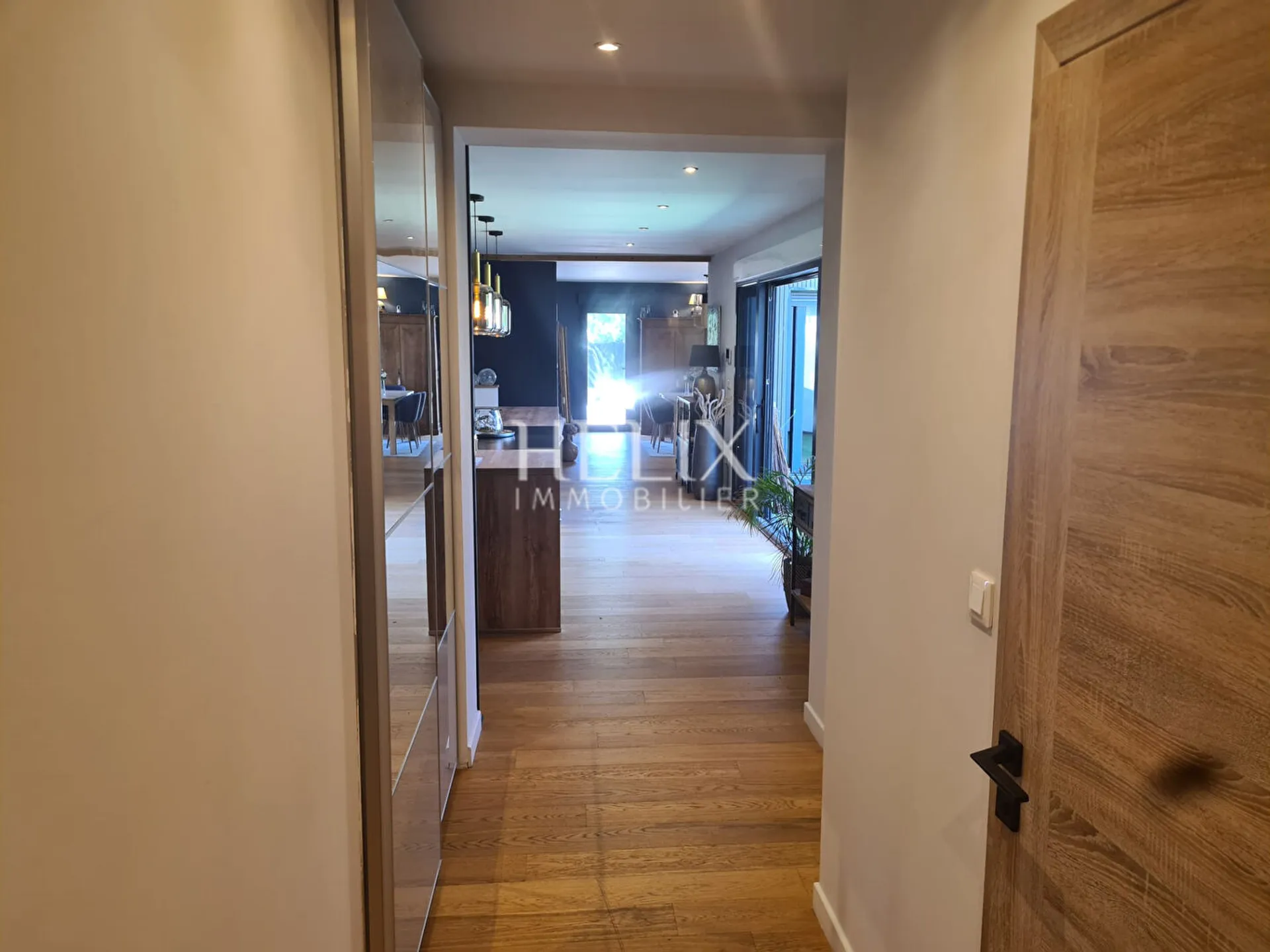 Croissy Sur seine une maison avec 5 Chambres et une belle piscine