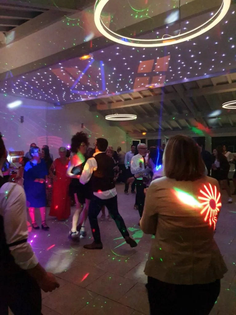 Prestation Animation DJ pour votre mariage à Bordeaux en Gironde