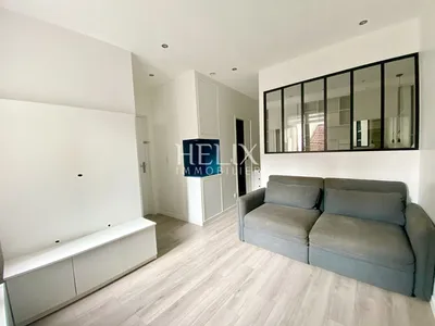 Charmant studio bien agencé au coeur du centre ville à Saint Germain En Laye