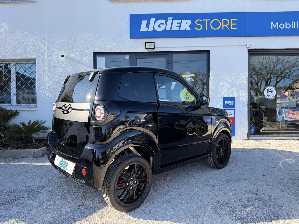 Myli LAB 2026 : Voiture sans permis Ligier connectée et personnalisable disponible dès maintenant chez votre concessionnaire à Toulon.