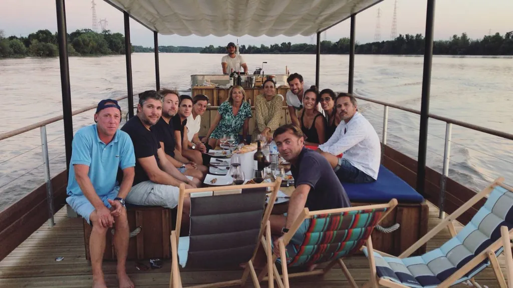 bateau entreprise chaland repas bordeaux 