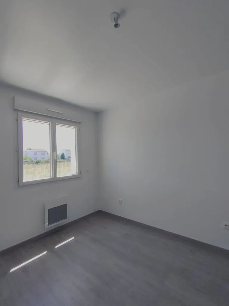 Devis gratuit pour la projection airless blanche d'une maison à Saint Sébastien de Morsent près d'Evreux