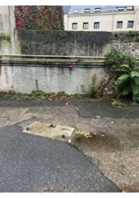 Parking en location, situé rue Duguay Trouin à Rouen, 65€ charges comprises