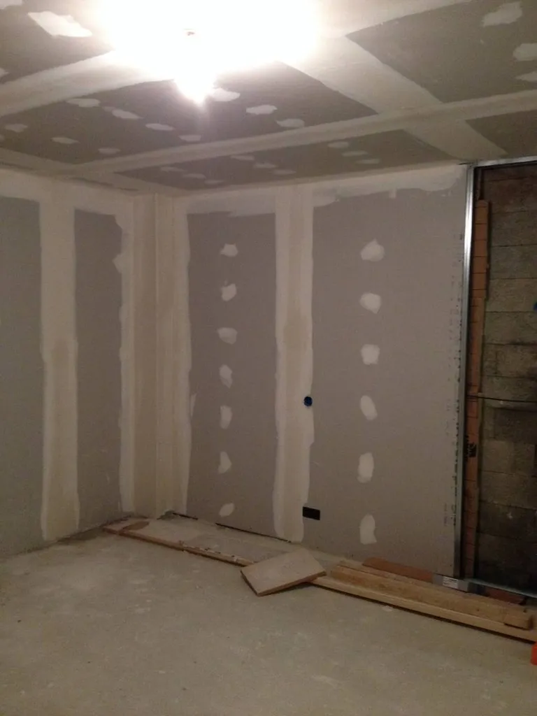 Réalisation bandes à joint sur placo à Macon (71)