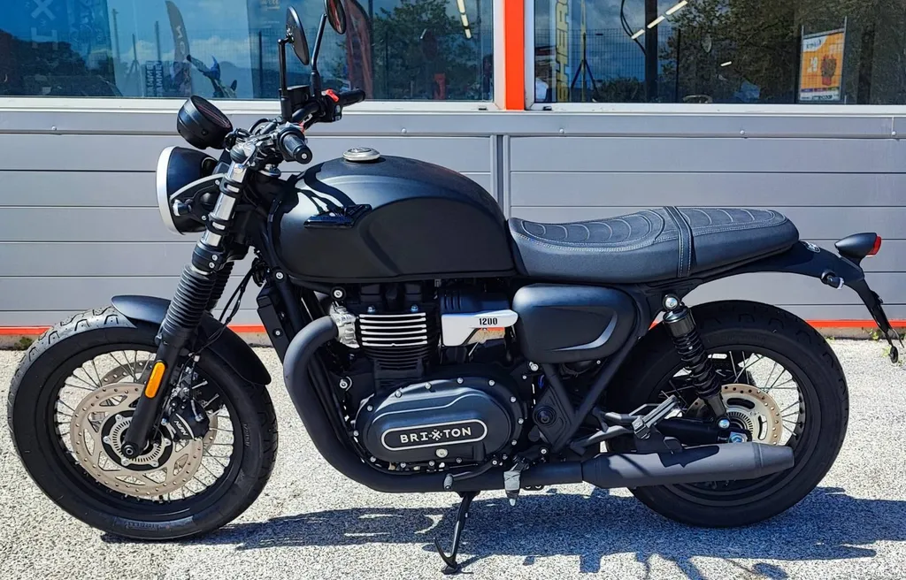 DÉSTOCKAGE Moto Neuve BRIXTON Cromwell 1200 noire