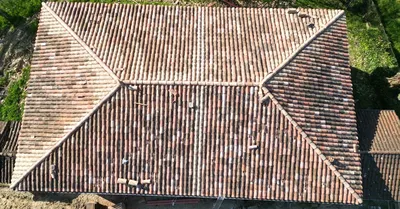 Réfection entière sur une toiture en tuile canal a Villemur-sur-Tarn proche de Toulouse 31