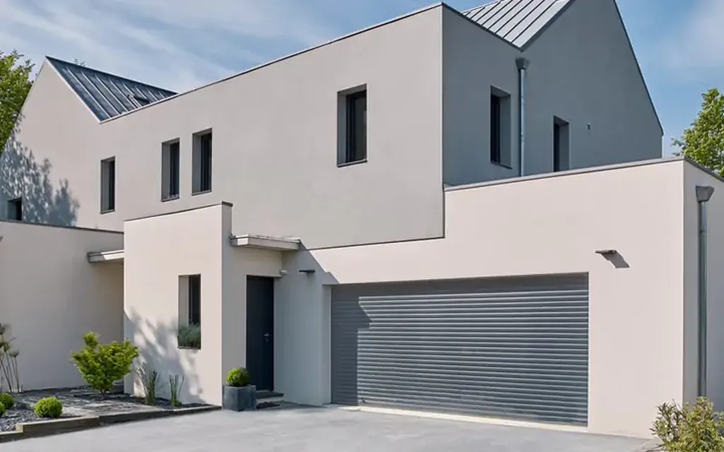 Porte de garage enroulable Novoferm en aluminium motorisée