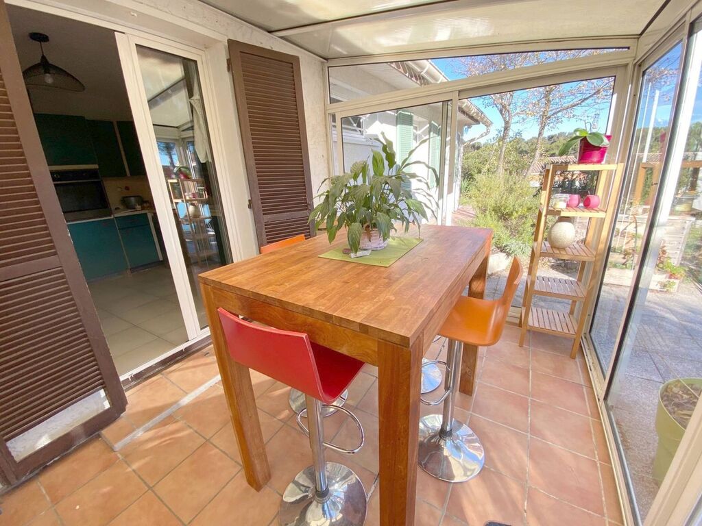 vente villa avec garage, piscine et parking extérieur sur la bédoule