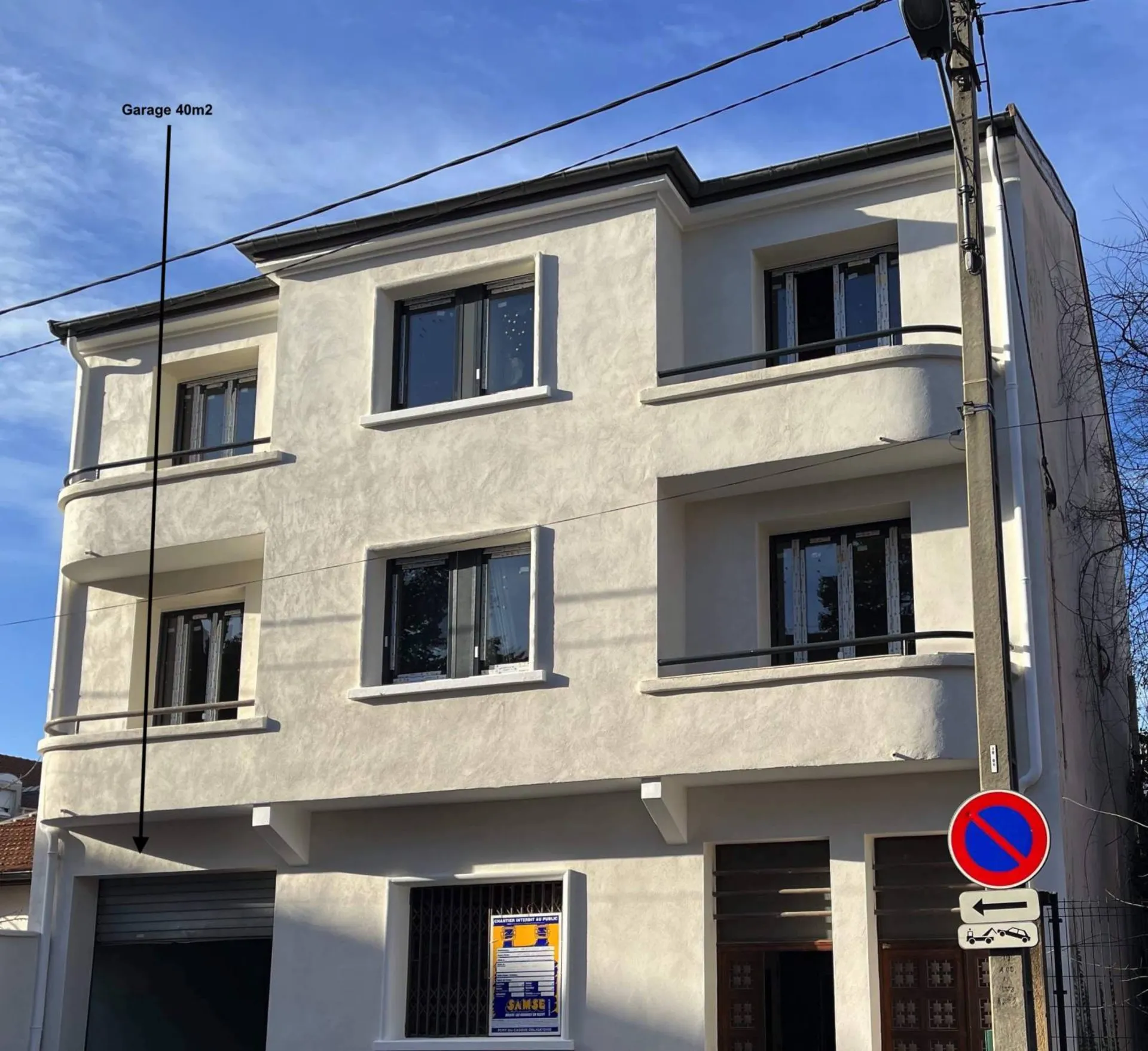 Garage spacieux de 40 m² avec porte coulissante à vendre à Vénissieux limite Lyon 8ème