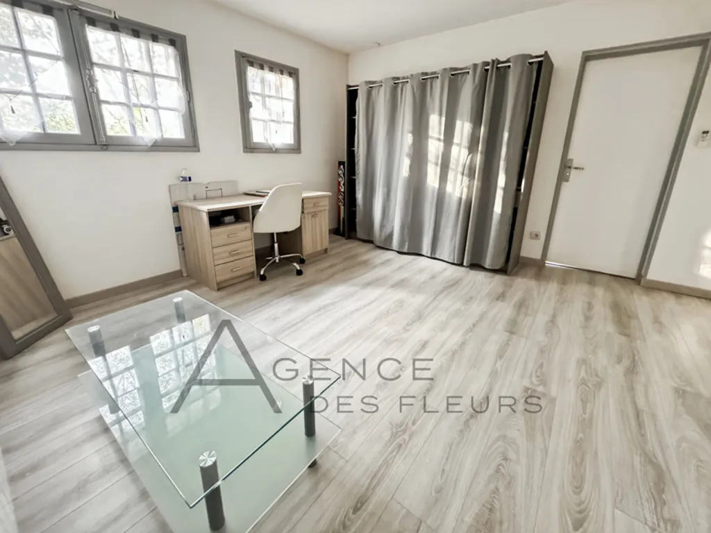 A vendre, jolie maison de 90m² sur un terrain de 2413 m² située au Bosc du Theil 27370